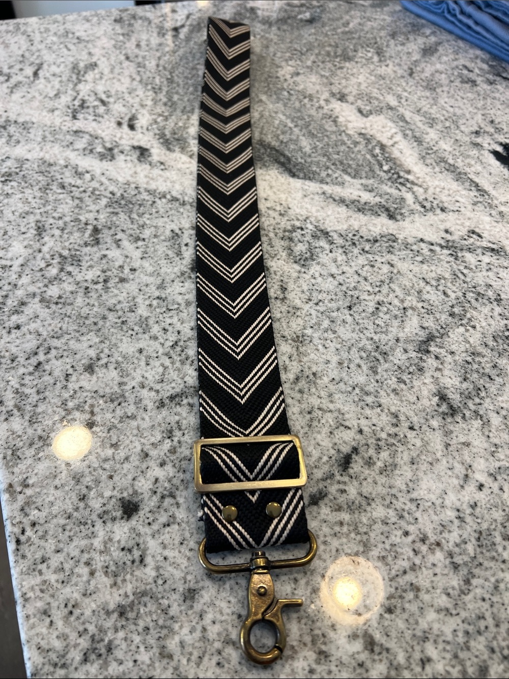 Parker Thatch: Adjustable Crossbody Strap - Chevron Black & Natural
